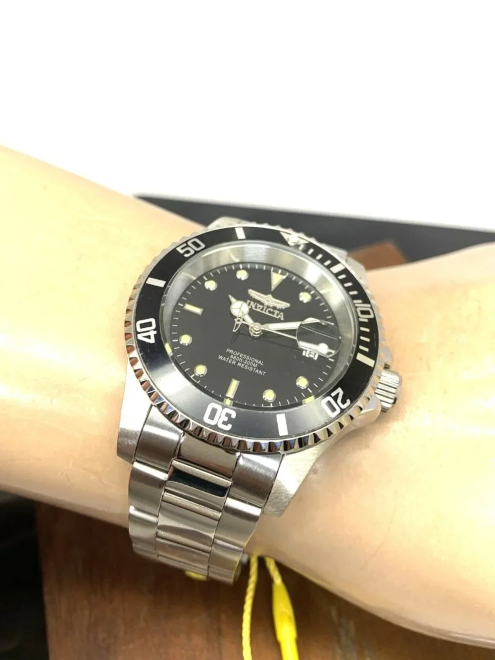 Invicta Mens Watch 26970 Pro Diver Quartz Black Dial Silver Stainless Steel 40mm